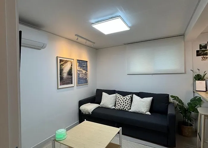 3 Minutes From Station Hotel-style 3 3 Bathrooms 5 Beds Ktx Arex