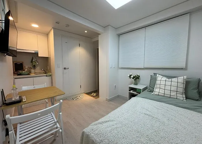 3 Minutes From Station Hotel-style 3 3 Bathrooms 5 Beds Ktx Arex アパート